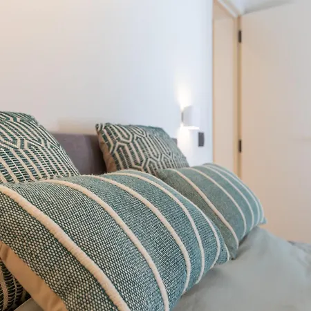 Lecomte - Escape 107 Apartment *